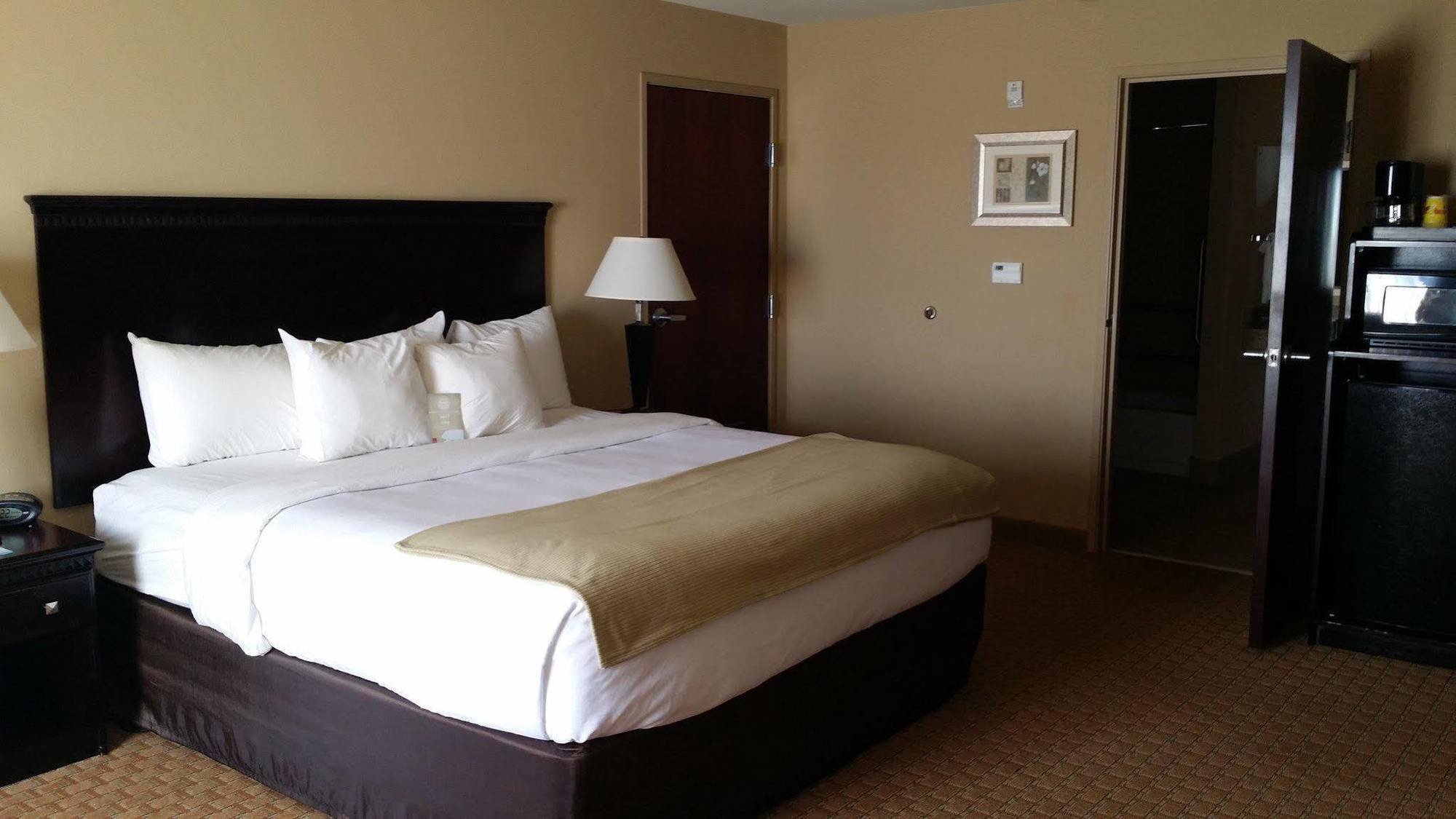 Comfort Suites Mobile-South Alabama University Area エクステリア 写真